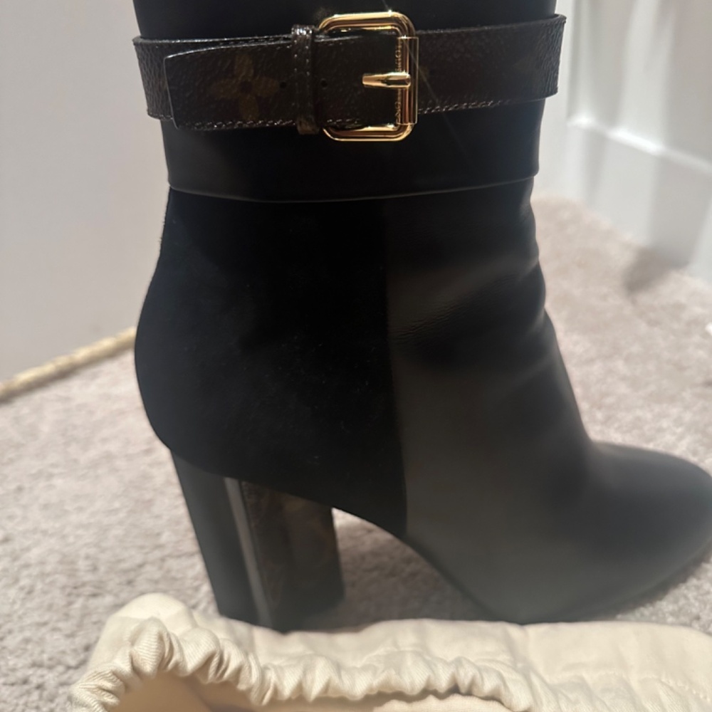 Louis Vuitton Leather booties - Picture 5 of 7